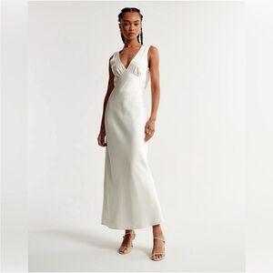 Abercrombie & Fitch Plunge Cowl Back
Maxi Dress Size  SMALL